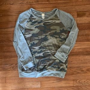 Camo sweatshirt